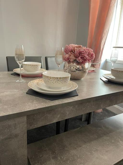 Two Bedroom Apartment-Central Edinburgh-Old Town-Licensed Esterno foto